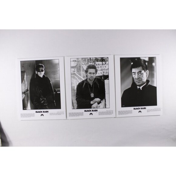 1989 BLACK RAIN Ridley Scott Movie press kit + 16 photos + production - Picture 6 of 10